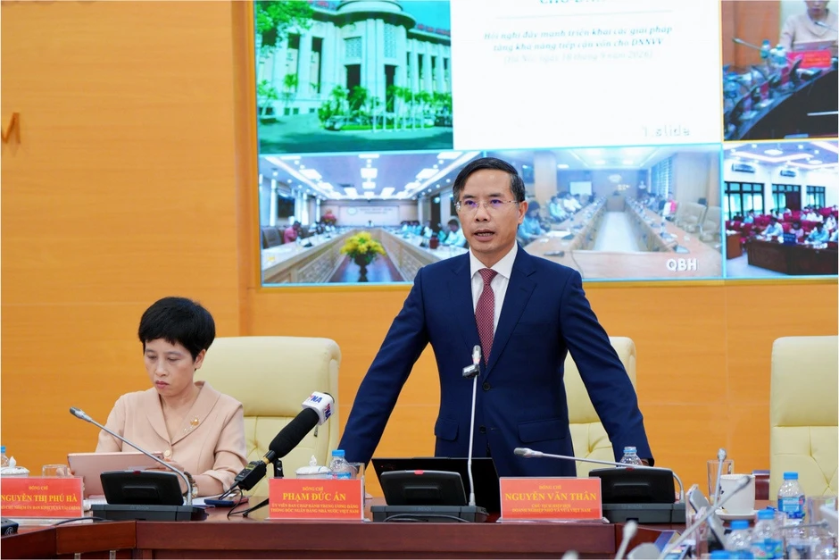 'Ngân hàng trước hết phải bảo đảm an toàn để hoàn trả tiền cho người gửi' 'Ngân hàng trước hết phải bảo đảm an toàn để hoàn trả tiền cho người gửi'
