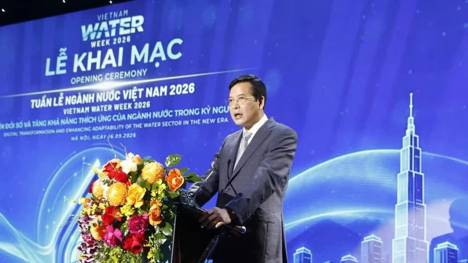 Ngành nước trước những yêu cầu mới trong quản trị, công nghệ và thích ứng với biến đổi khí hậu Ngành nước trước những yêu cầu mới trong quản trị, công nghệ và thích ứng với biến đổi khí hậu