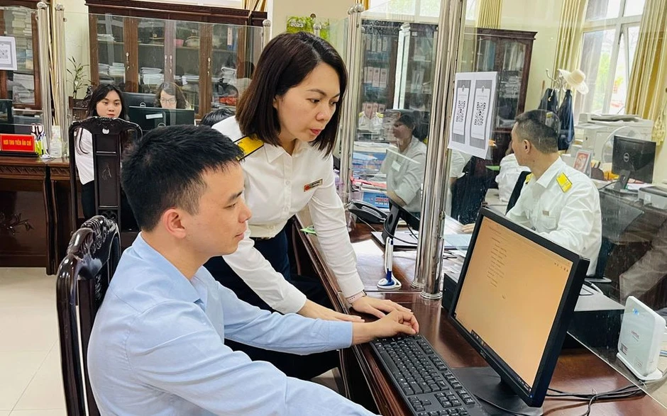 Ngành Thuế thực hiện cuộc "cách mạng" tư duy: Người nộp thuế là khách hàng phục vụ Ngành Thuế thực hiện cuộc "cách mạng" tư duy: Người nộp thuế là khách hàng phục vụ