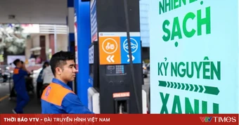 Ngày đầu bán đại trà xăng E10: Nguồn cung ổn định