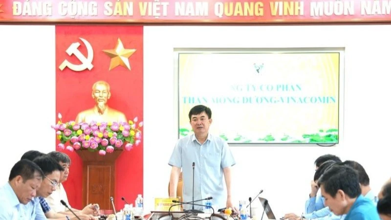 Ngày mới ở Than Mông Dương Ngày mới ở Than Mông Dương