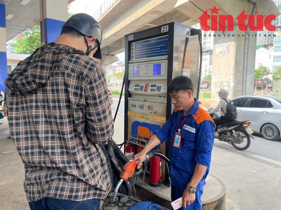 Ngày thứ 2 bán xăng E10: Thị trường vận hành ổn định, chưa ghi nhận phản ánh chất lượng Ngày thứ 2 bán xăng E10: Thị trường vận hành ổn định, chưa ghi nhận phản ánh chất lượng