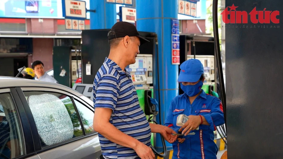 Ngày thứ 2 bán xăng E10: Thị trường vận hành ổn định, chưa ghi nhận phản ánh chất lượng Ngày thứ 2 bán xăng E10: Thị trường vận hành ổn định, chưa ghi nhận phản ánh chất lượng