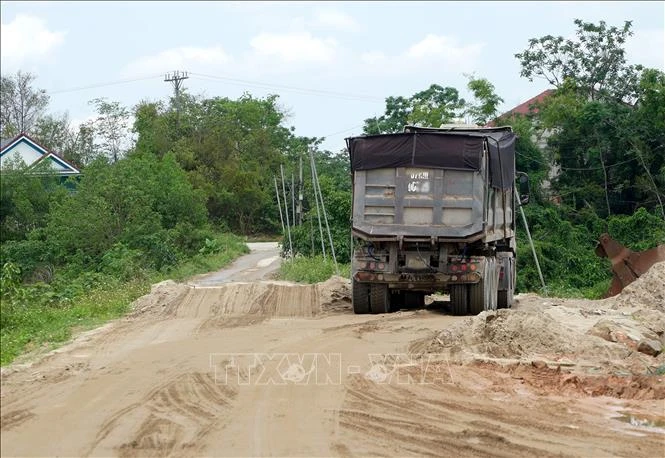 Nghệ An: Cần siết chặt quản lý tải trọng xe ngay từ đầu nguồn Nghệ An: Cần siết chặt quản lý tải trọng xe ngay từ đầu nguồn