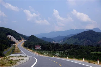 Nghệ An phê duyệt 11 mỏ đất, cát phục vụ thi công cao tốc Vinh - Thanh Thủy
