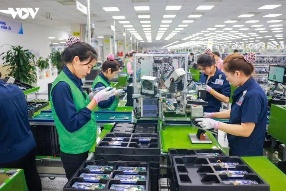 Nghị quyết 10-NQ/TW: Phát triển nhân lực chất lượng cao để đón dòng vốn mới Nghị quyết 10-NQ/TW: Phát triển nhân lực chất lượng cao để đón dòng vốn mới