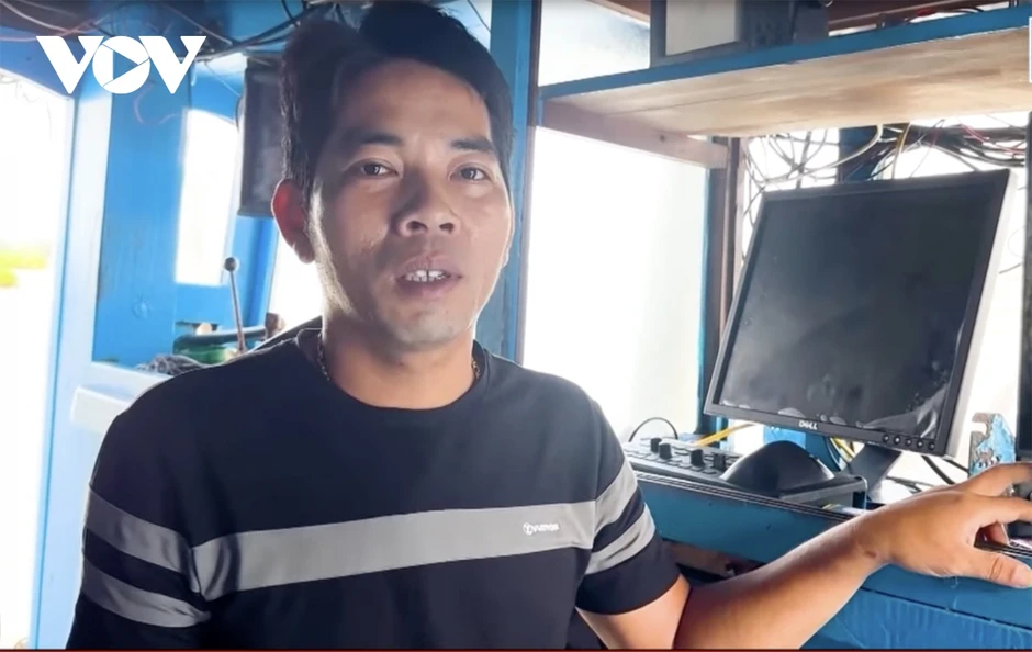 Ngư dân Quảng Ngãi ứng dụng công nghệ mới vào đánh bắt và chống khai thác IUU Ngư dân Quảng Ngãi ứng dụng công nghệ mới vào đánh bắt và chống khai thác IUU
