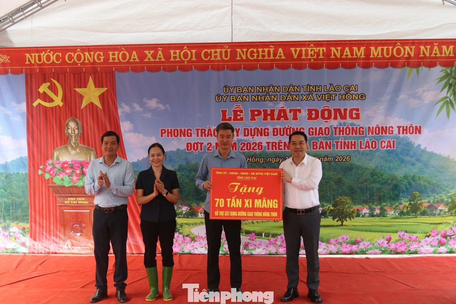 Người dân Lào Cai đồng thuận hiến đất mở đường giao thông nông thôn Người dân Lào Cai đồng thuận hiến đất mở đường giao thông nông thôn
