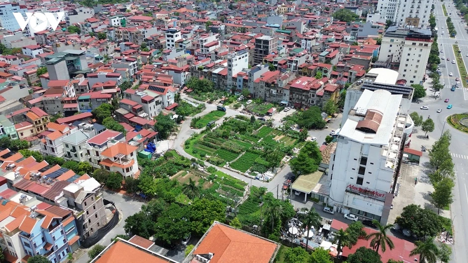 Người dân ở Võ Cường (Bắc Ninh) vui mừng nhận sổ đỏ sau 24 năm chờ đợi Người dân ở Võ Cường (Bắc Ninh) vui mừng nhận sổ đỏ sau 24 năm chờ đợi