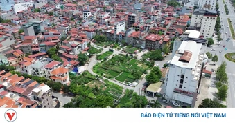Người dân ở Võ Cường (Bắc Ninh) vui mừng nhận sổ đỏ sau 24 năm chờ đợi