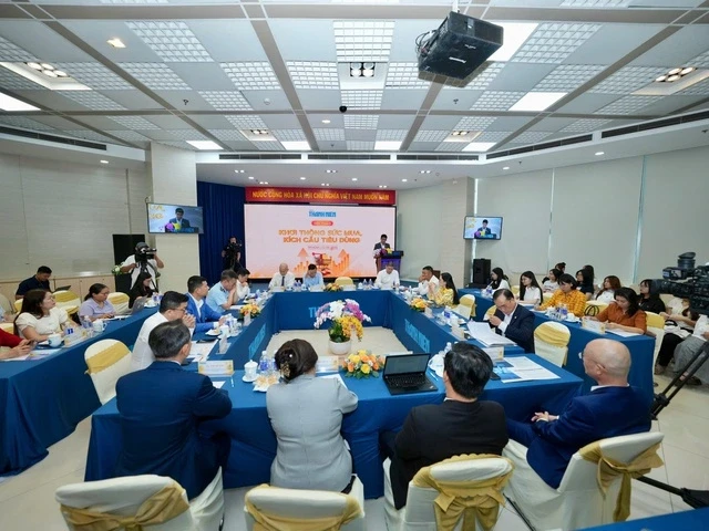 Người dân thắt chặt chi tiêu, sức mua nội địa trồi sụt Người dân thắt chặt chi tiêu, sức mua nội địa trồi sụt