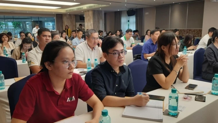 Người tiêu dùng có xu hướng ngày càng thắt chặt chi tiêu Người tiêu dùng có xu hướng ngày càng thắt chặt chi tiêu