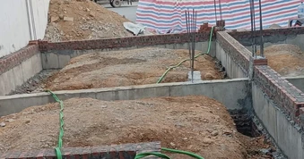 Người xây nhà ‘toát mồ hôi hột’ vì giá vật liệu leo thang