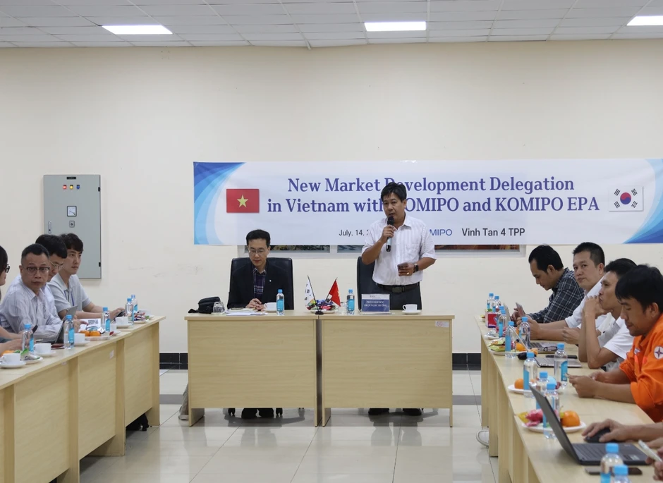Nhà máy Nhiệt điện Vĩnh Tân 4 làm việc với đoàn doanh nghiệp Hàn Quốc Nhà máy Nhiệt điện Vĩnh Tân 4 làm việc với đoàn doanh nghiệp Hàn Quốc