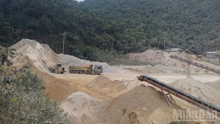 Nhà thầu xây dựng chịu áp lực do thiếu nhân công, giá vật liệu tăng Nhà thầu xây dựng chịu áp lực do thiếu nhân công, giá vật liệu tăng