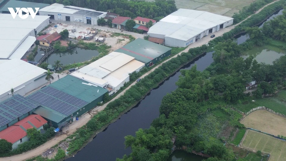 Nhà xưởng trái phép "mọc" trên đất nông nghiệp ở Phương Liễu, Bắc Ninh