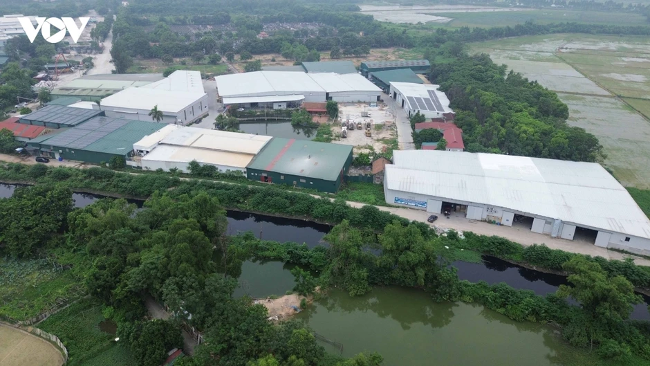 Nhà xưởng trái phép "mọc" trên đất nông nghiệp ở Phương Liễu, Bắc Ninh