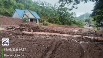 Nhanh chóng thông tuyến sau mưa lũ ở miền núi phía bắc