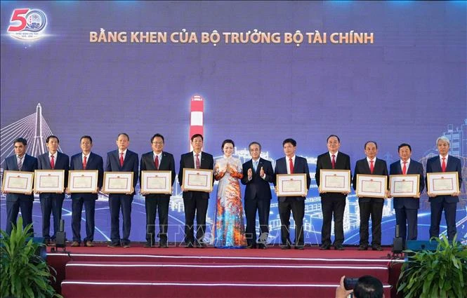 Nhiệt điện Cần Thơ cung cấp hơn 14,1 tỷ kWh cho hệ thống điện quốc gia Nhiệt điện Cần Thơ cung cấp hơn 14,1 tỷ kWh cho hệ thống điện quốc gia