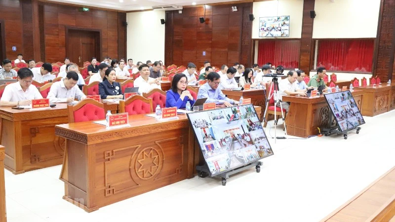 Nhiều áp lực trong phát triển kinh tế, xã hội 6 tháng cuối năm của tỉnh Đắk Lắk Nhiều áp lực trong phát triển kinh tế, xã hội 6 tháng cuối năm của tỉnh Đắk Lắk