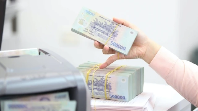 NHNN yêu cầu các ngân hàng thương mại giảm lãi suất huy động và cho vay NHNN yêu cầu các ngân hàng thương mại giảm lãi suất huy động và cho vay