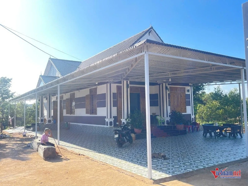Nhờ cà phê trúng mùa, ngôi làng ở Gia Lai xuất hiện nhiều nhà tiền tỷ