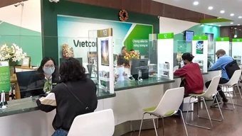 Những trường hợp bị khóa tài khoản, "đóng băng" giao dịch khi Vietcombank chính thức áp dụng quy định mới