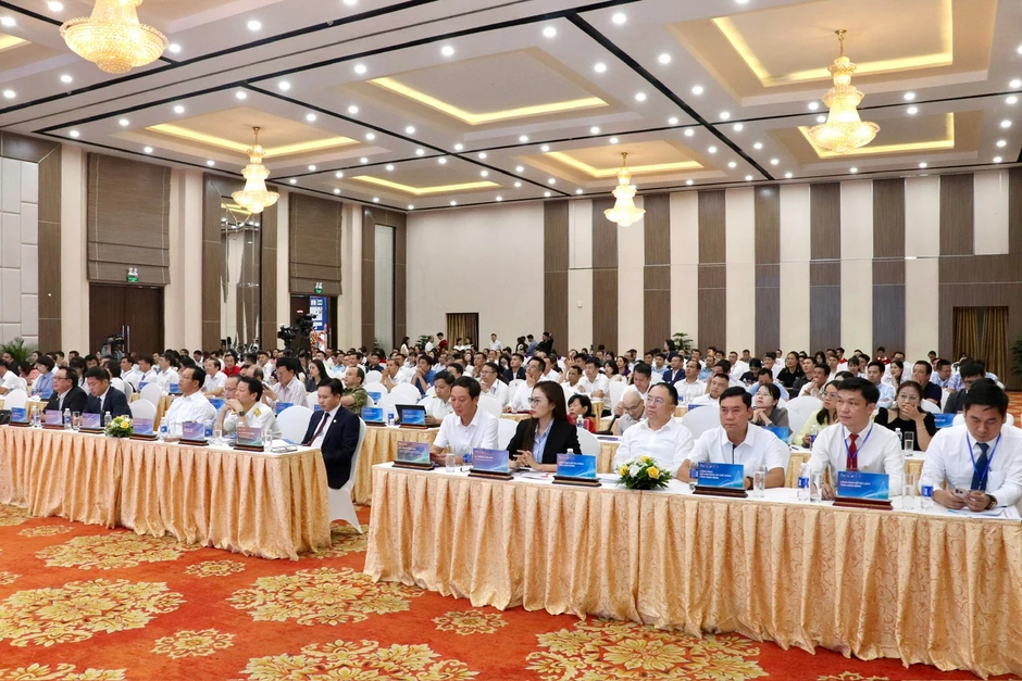 Ninh Bình tháo ‘điểm nghẽn’, cùng doanh nghiệp tận dụng cơ hội bứt phá Ninh Bình tháo ‘điểm nghẽn’, cùng doanh nghiệp tận dụng cơ hội bứt phá
