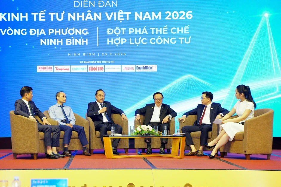 Ninh Bình tháo ‘điểm nghẽn’, cùng doanh nghiệp tận dụng cơ hội bứt phá Ninh Bình tháo ‘điểm nghẽn’, cùng doanh nghiệp tận dụng cơ hội bứt phá