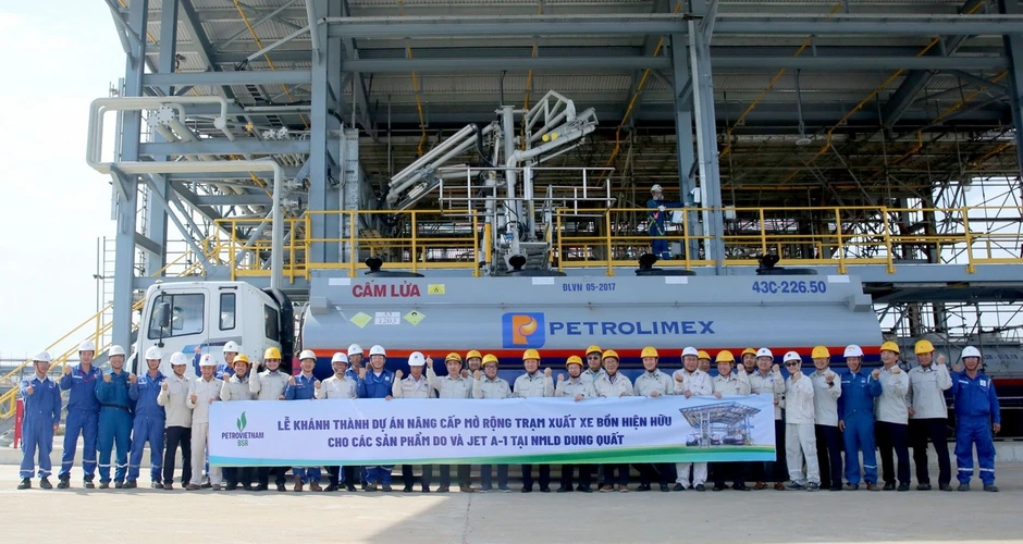 NMLD Dung Quất tăng 45% năng lực xuất sản phẩm bằng đường bộ NMLD Dung Quất tăng 45% năng lực xuất sản phẩm bằng đường bộ