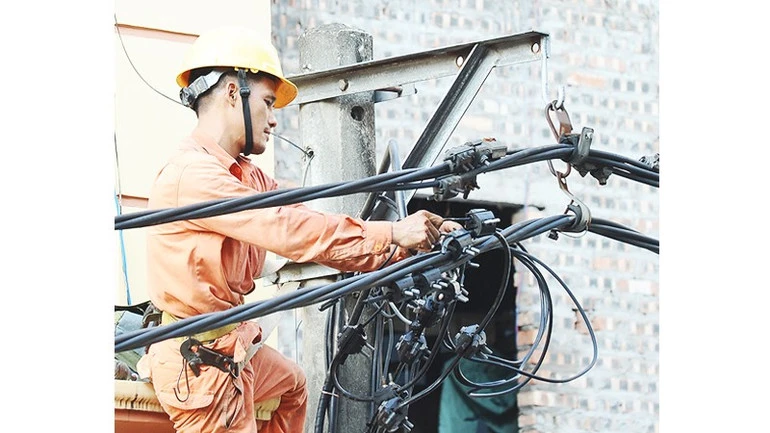 Nỗ lực cung ứng điện mùa khô