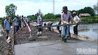 Nỗ lực giải ngân đầu tư công giữa vòng xoáy “bão giá”