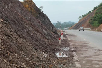 Nỗ lực khắc phục bất cập mất an toàn giao thông trên Quốc lộ 4B