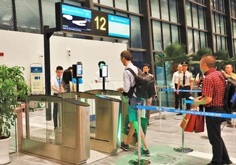 Nợ thuế 1 triệu đồng bị tạm hoãn xuất cảnh: Liệu có quá khắt khe?