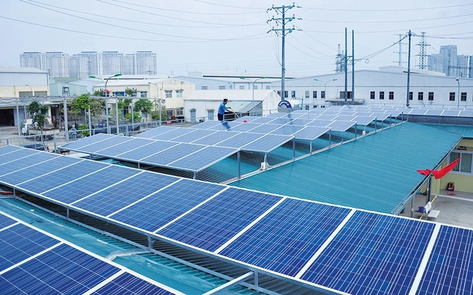 Nới quy định bán điện dư từ điện mặt trời mái nhà lên 50% Nới quy định bán điện dư từ điện mặt trời mái nhà lên 50%