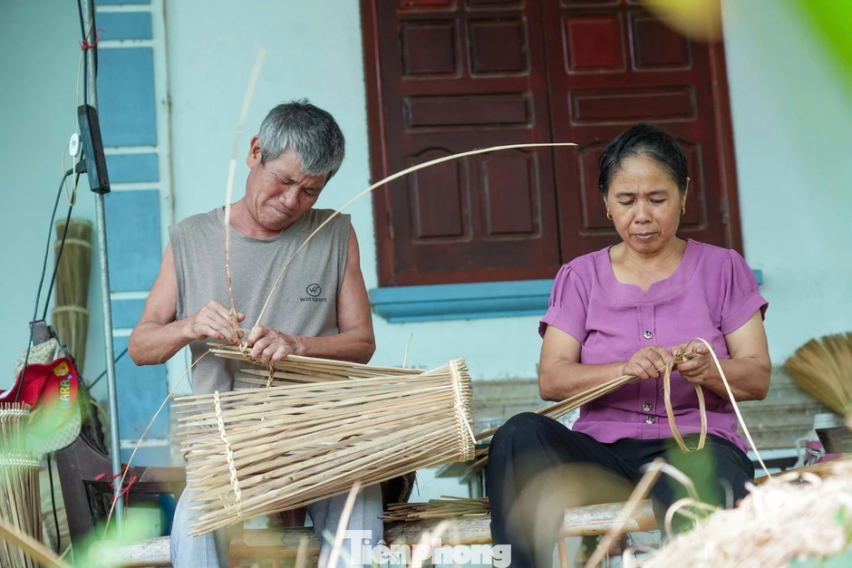 Nơm tre từ chợ quê lên 'chợ số' Nơm tre từ chợ quê lên 'chợ số'