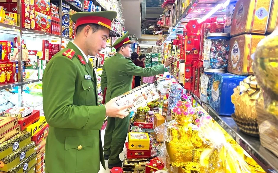Nửa đầu năm, xử lý gần 68.000 vụ buôn lậu, hàng giả Nửa đầu năm, xử lý gần 68.000 vụ buôn lậu, hàng giả