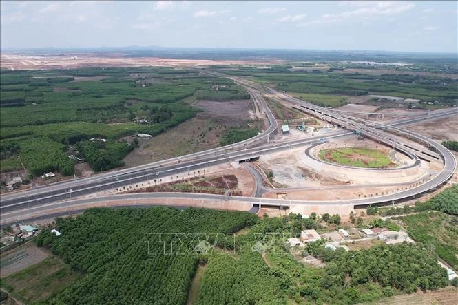 Nút giao Long Thành trên cao tốc Biên Hòa – Vũng Tàu đưa vào khai thác trước 31/5 Nút giao Long Thành trên cao tốc Biên Hòa – Vũng Tàu đưa vào khai thác trước 31/5