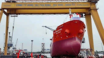 Phà Rừng hạ thủy/đóng mới tàu trọng tải 13.000DWT xuất khẩu sang Hàn Quốc