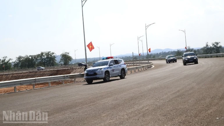 Phấn đấu thông xe kỹ thuật cao tốc Khánh Hòa-Buôn Ma Thuột vào dịp 2/9/2026 Phấn đấu thông xe kỹ thuật cao tốc Khánh Hòa-Buôn Ma Thuột vào dịp 2/9/2026