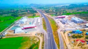 Phát động chiến dịch “thần tốc” thi công hoàn thành các trạm dừng nghỉ