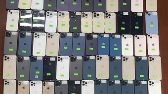 Phát hiện hàng trăm iPhone, túi xách Dior 'lậu' tuồn vào Việt Nam