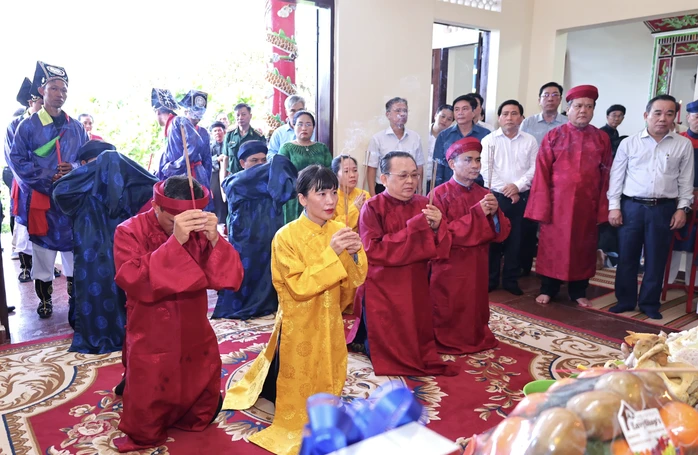 Phát huy giá trị di sản nghề yến sào Khánh Hòa Phát huy giá trị di sản nghề yến sào Khánh Hòa