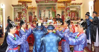 Phát huy giá trị di sản nghề yến sào Khánh Hòa