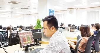Phát triển bền vững thị trường chứng khoán