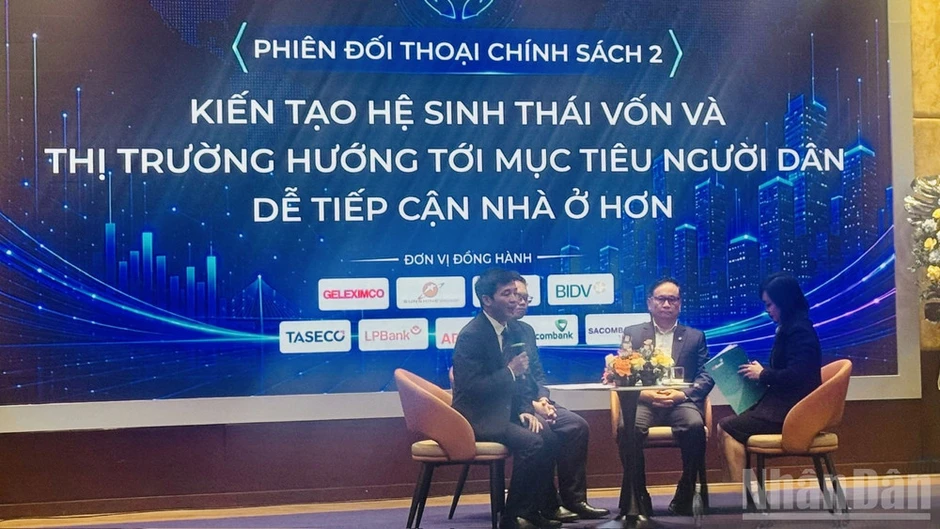 Phát triển hệ sinh thái tài chính đồng hành cùng thị trường bất động sản an toàn, lành mạnh, bền vững Phát triển hệ sinh thái tài chính đồng hành cùng thị trường bất động sản an toàn, lành mạnh, bền vững