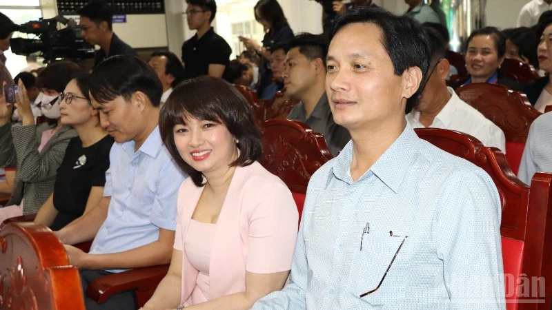 Phát triển khu công nghiệp sinh thái ở Đông Nam Bộ Phát triển khu công nghiệp sinh thái ở Đông Nam Bộ