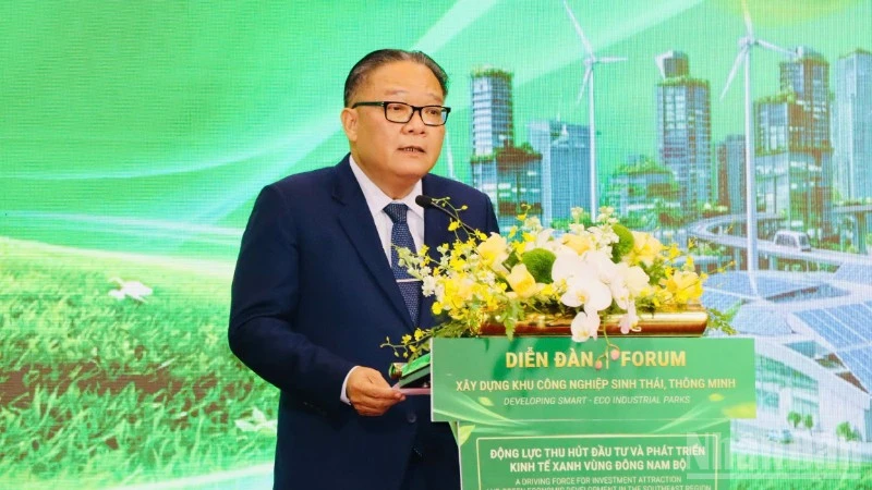 Phát triển khu công nghiệp sinh thái ở Đông Nam Bộ Phát triển khu công nghiệp sinh thái ở Đông Nam Bộ