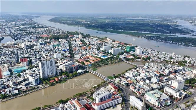 Phát triển Long Xuyên thành cực tăng trưởng mới của An Giang Phát triển Long Xuyên thành cực tăng trưởng mới của An Giang
