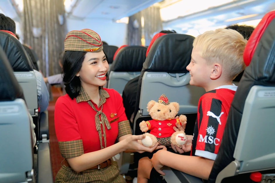 Phi hành đoàn Vietjet - đại sứ của lòng hiếu khách và tinh thần tiên phong Phi hành đoàn Vietjet - đại sứ của lòng hiếu khách và tinh thần tiên phong